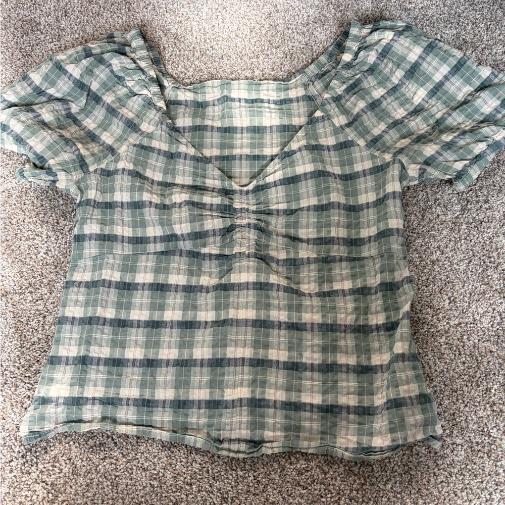 Madewell Plaid Short-Sleeve V-Neck Top in Sage Green and Cream